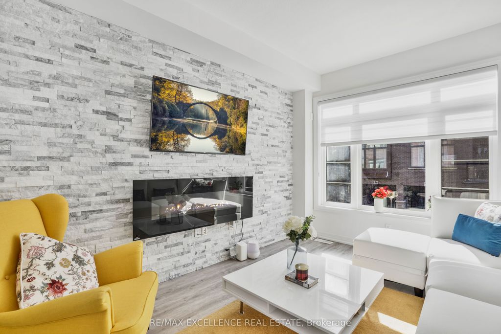 Photo of 575 Woodward Ave Avenue #8, Hamilton, ON L8H 0B3 (MLS # X12655104)