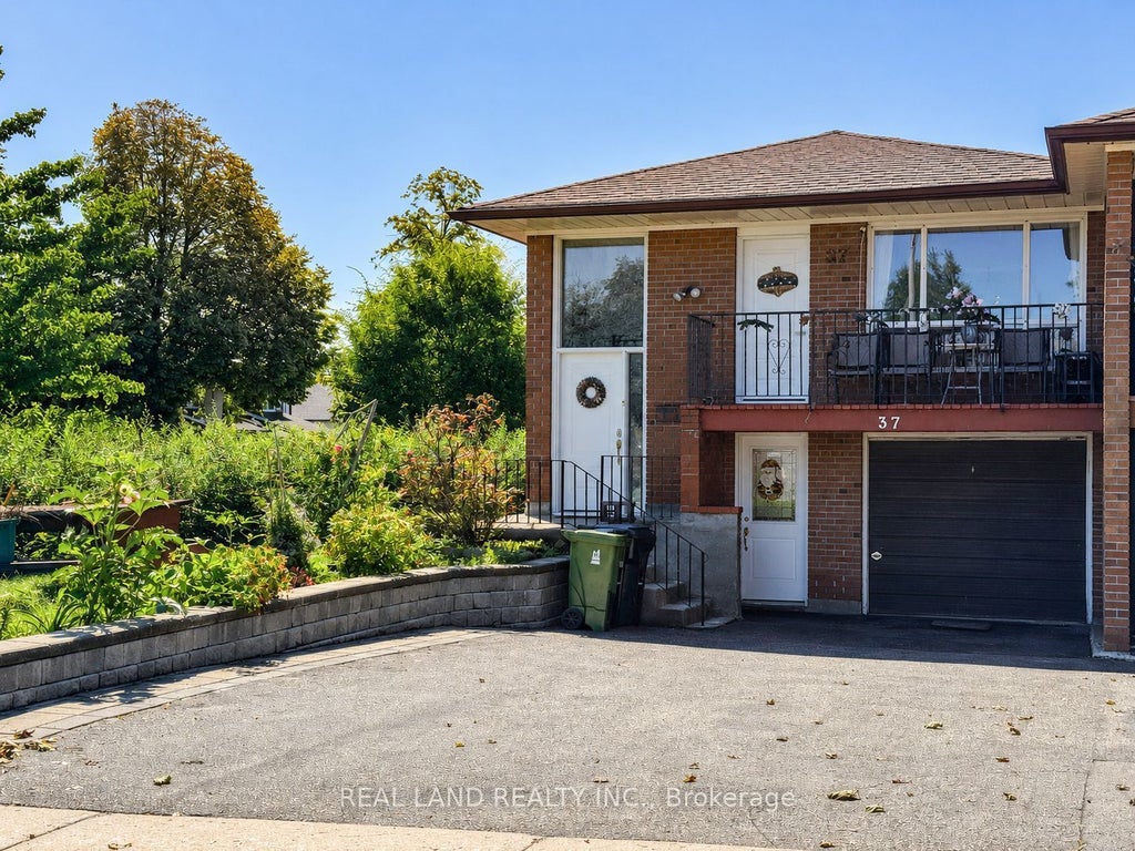 Photo of 37 Pawnee Avenue, Toronto, ON M2H 3C6 (MLS # C13726332)