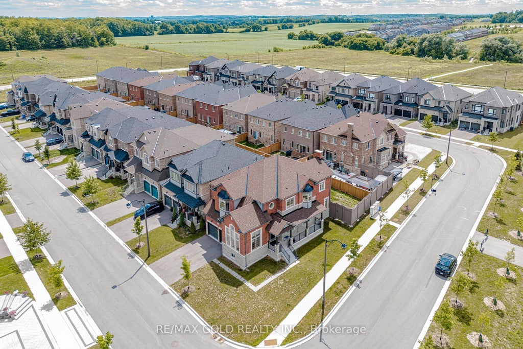 Photo of 53 Betty May Crescent, East Gwillimbury, ON L9N 1S2 (MLS # N13645146)