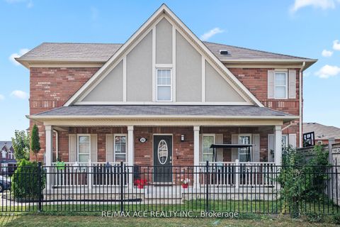 22 Apple Valley Way Brampton ON L6P 0W4