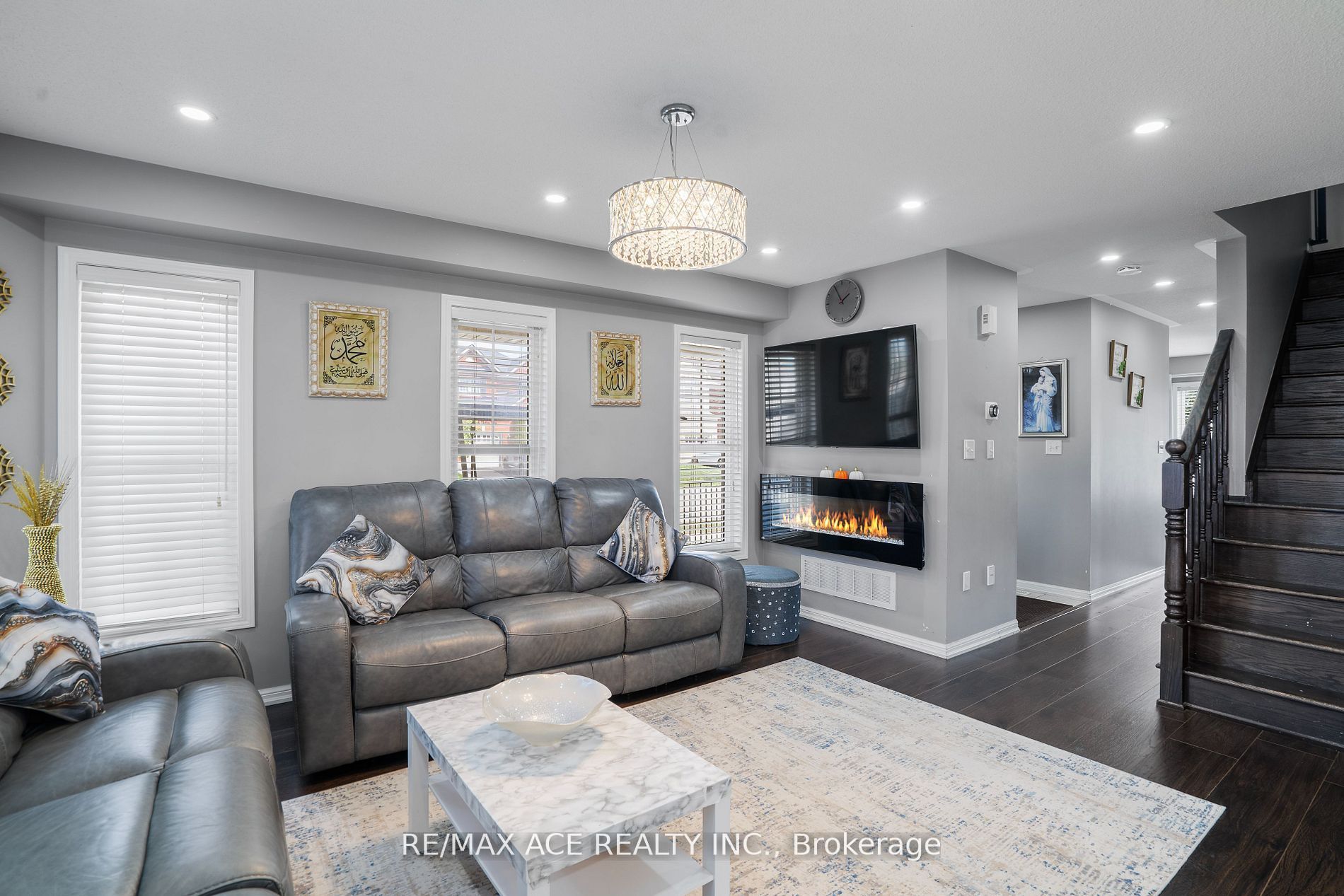 22 Apple Valley Way