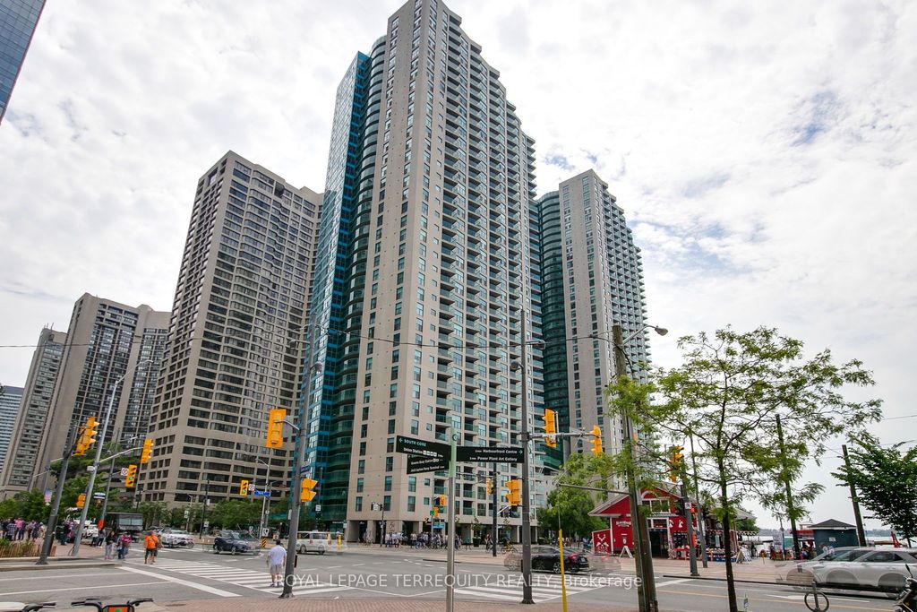 Photo of 77 Harbour Square #2707, Toronto, ON M5J 2S2 (MLS # C12444256)