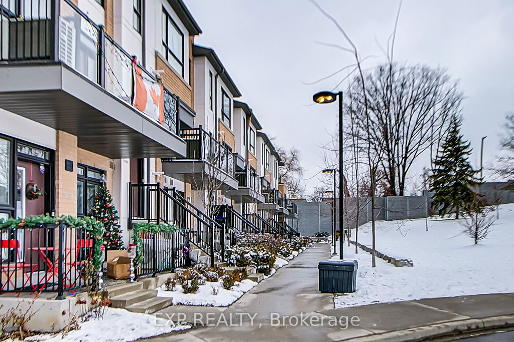 Photo of 90 Canon Jackson Drive #62, Toronto, ON M6M 0C1 (MLS # W12831618)