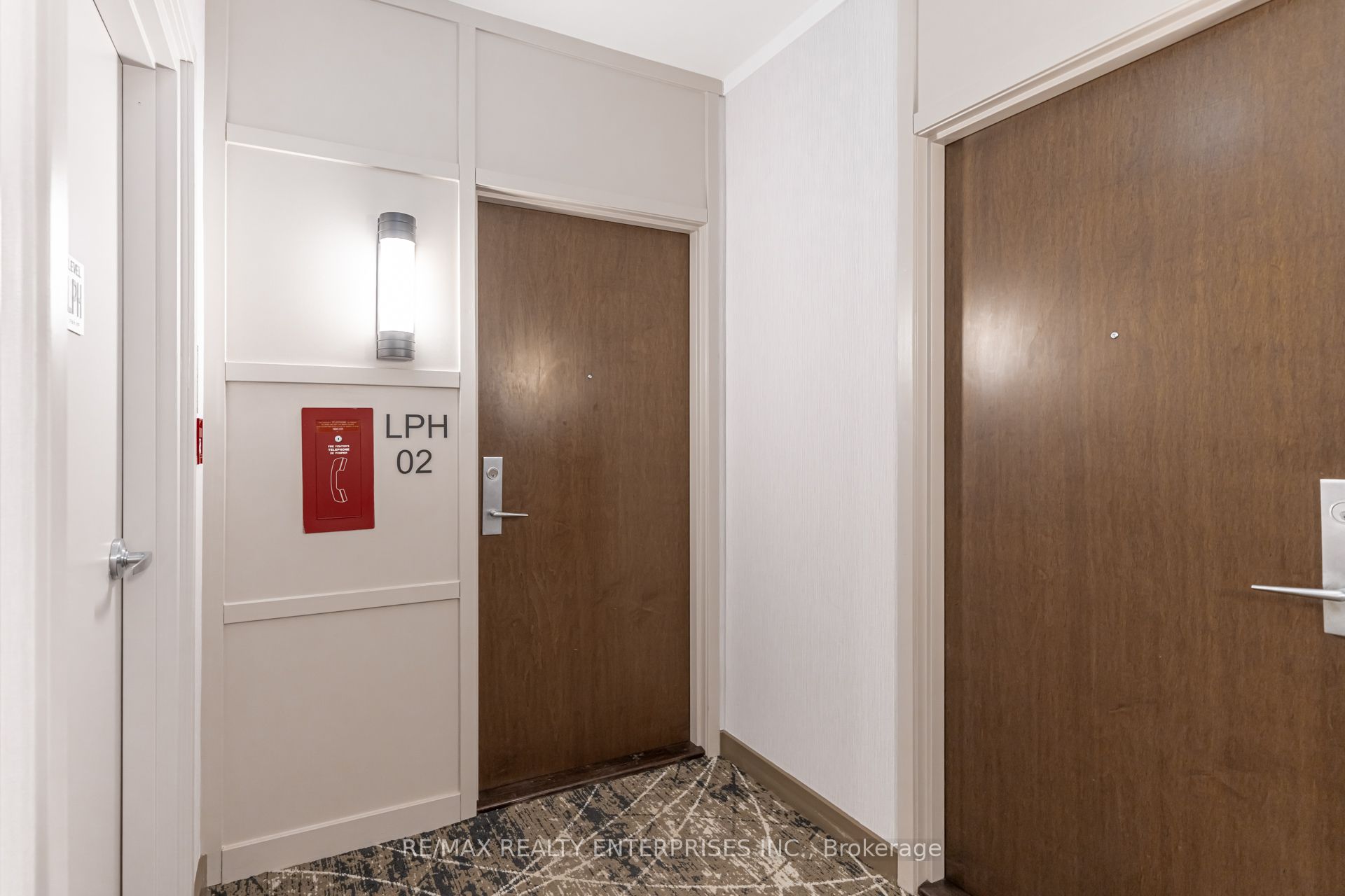 1055 Southdown Road LPH02