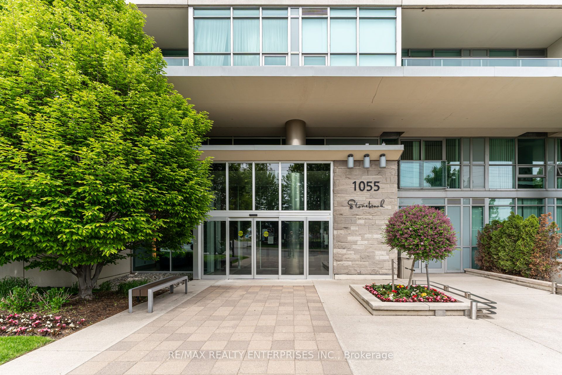 1055 Southdown Road LPH02