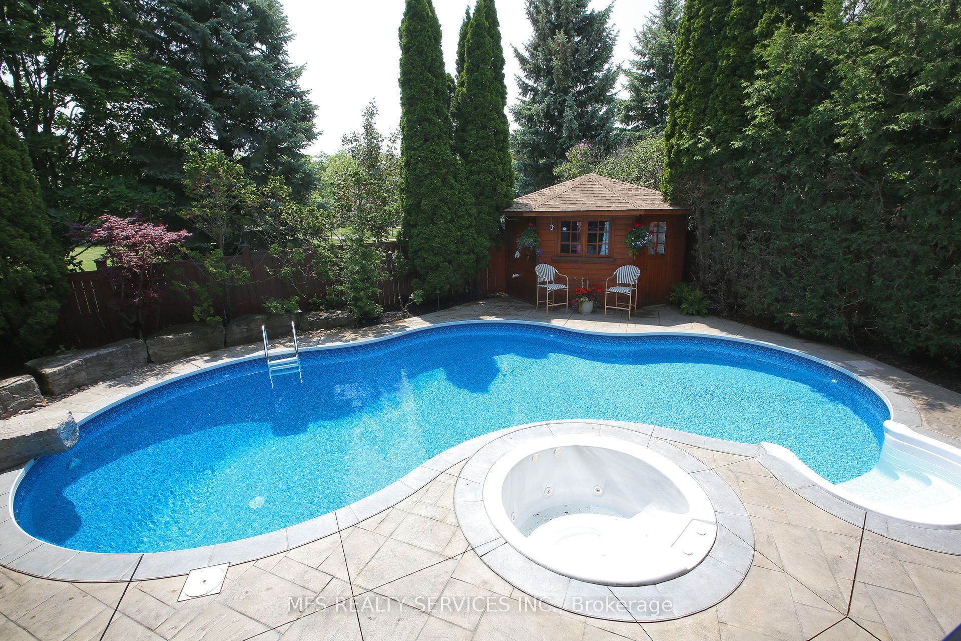 9 Richview Court