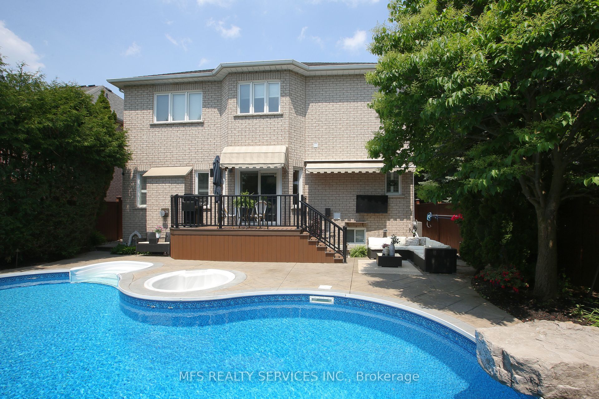9 Richview Court