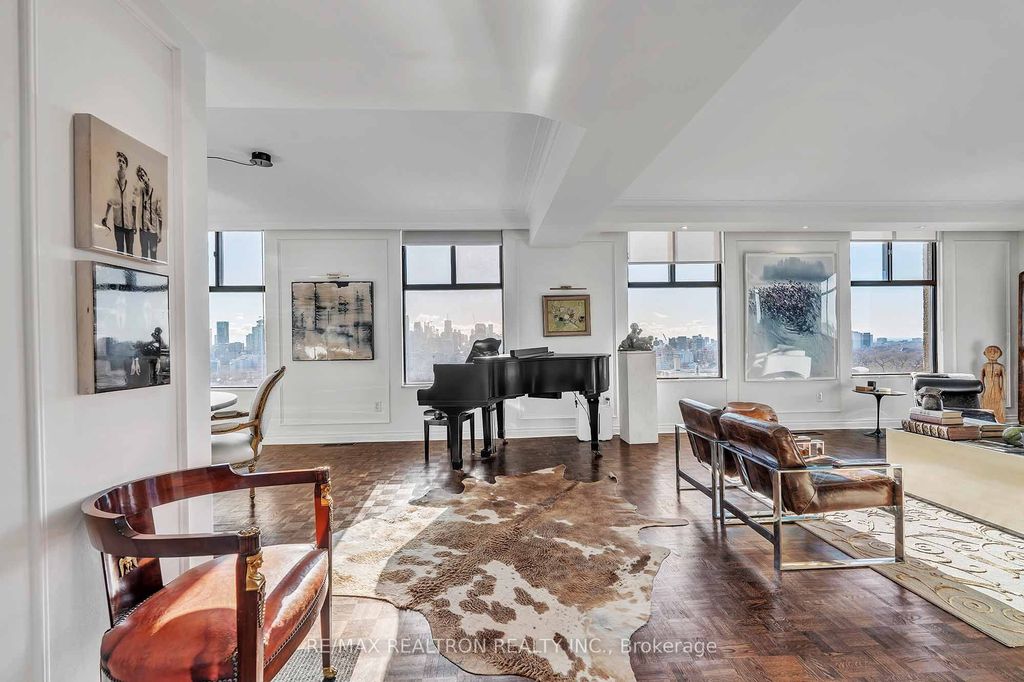 Photo of 423 Avenue Road #12, Toronto, ON M4V 2H7 (MLS # C12406331)