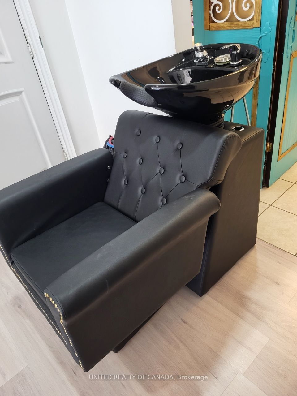 77 Lakeshore Road W 3C