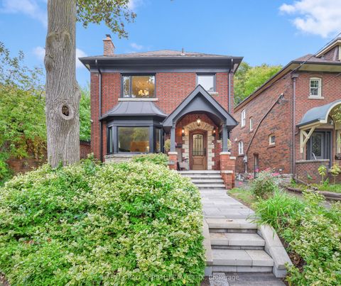 Photo of 251 Wanless Avenue, Toronto, ON M4N 1W5 (MLS # C12472533)
