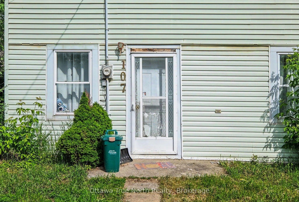 Photo of 107 E Oxford Street E, North Grenville, ON K0G 1J0 (MLS # X13438358)