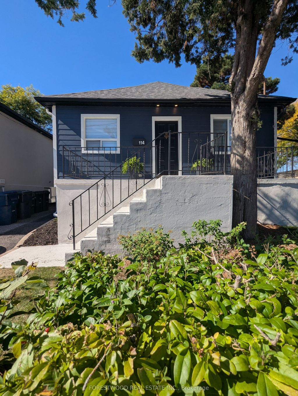 Photo of 114 Thirtieth Street, Toronto, ON M8W 3C2 (MLS # W12113565)