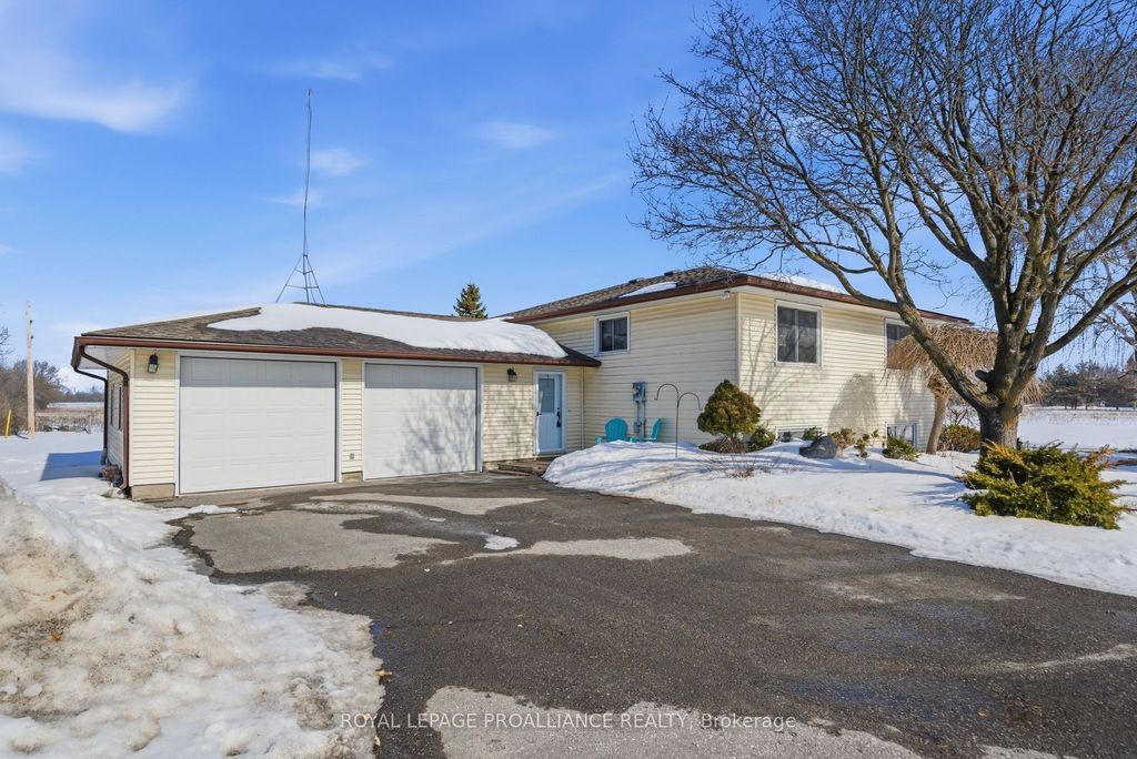 Photo of 843 Airport Parkway, Belleville, ON K8N 4Z6 (MLS # X12861598)