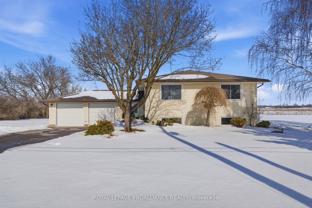 Photo of 843 Airport Parkway, Belleville, ON K8N 4Z6 (MLS # X12861598)