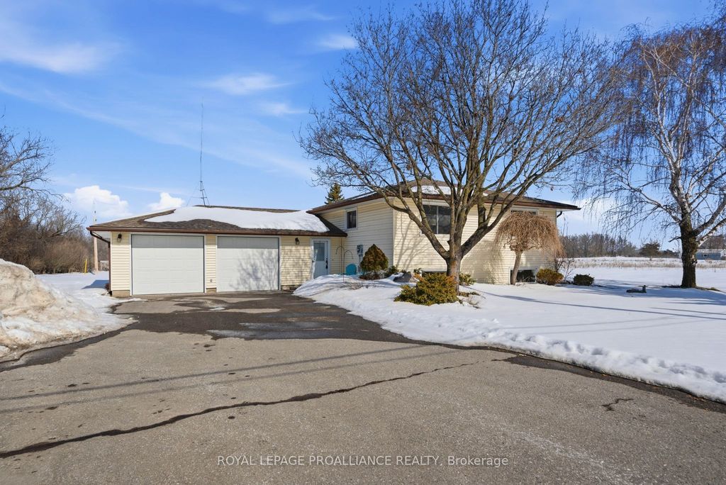 Photo of 843 Airport Parkway, Belleville, ON K8N 4Z6 (MLS # X12861598)