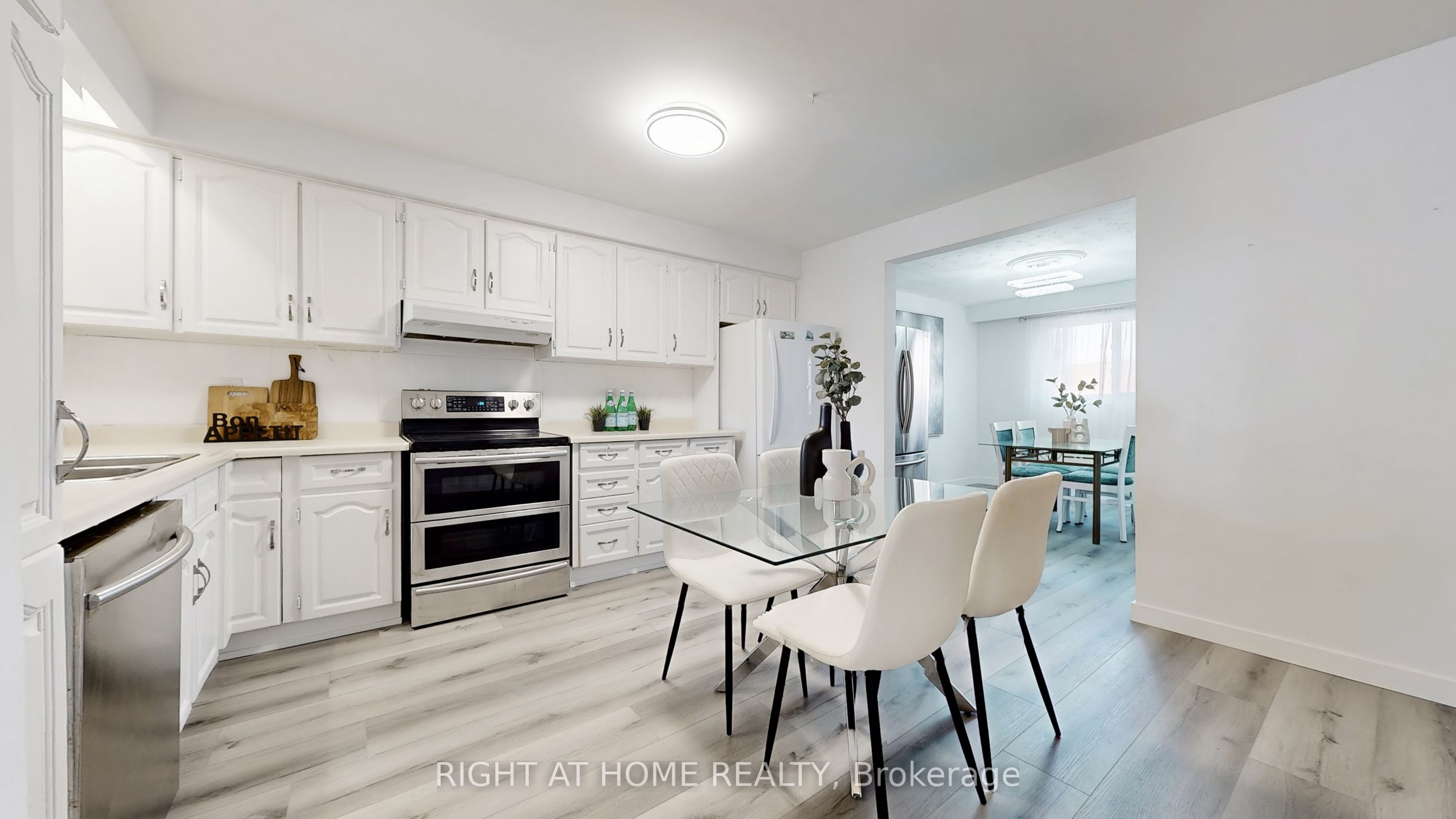 12A Kenmore Avenue