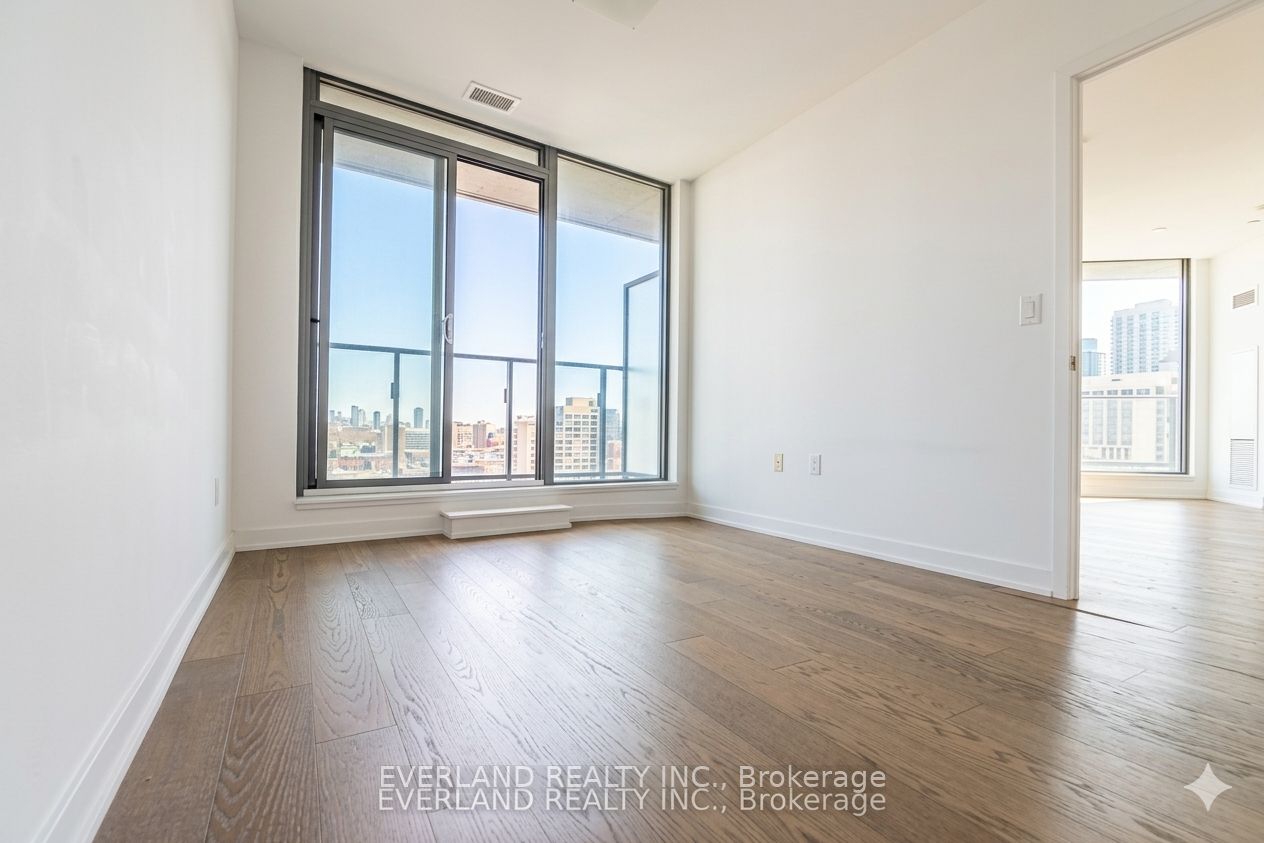 11 Wellesley Street W 703