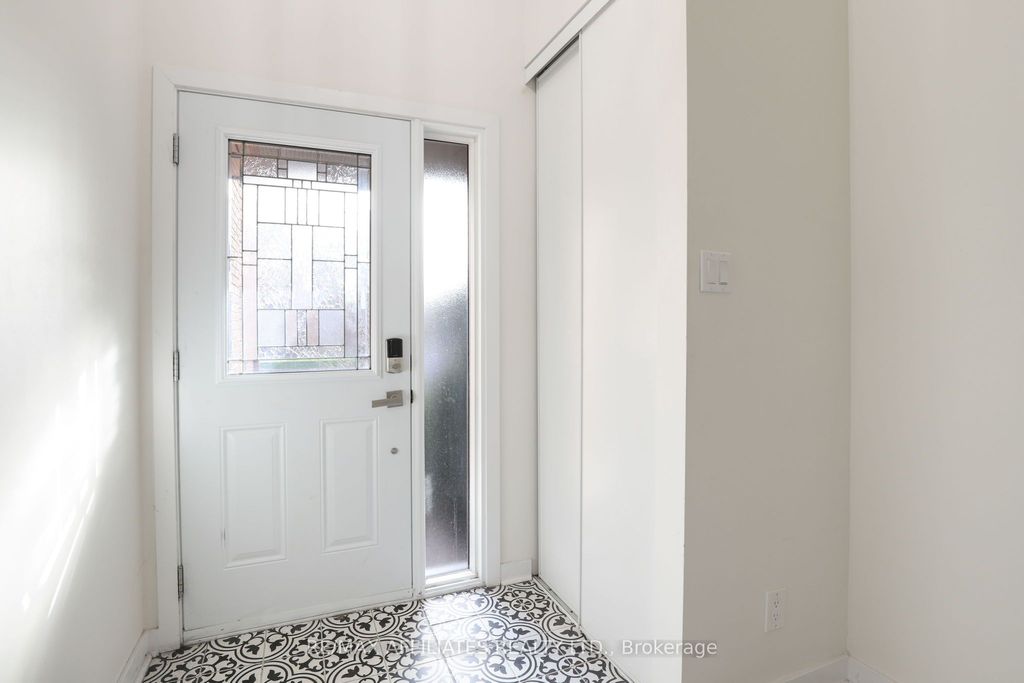 Photo of 472 Sandhamn Private #37, Hunt Club - South Keys and Area, ON K1T 2Z4 (MLS # X12608758)