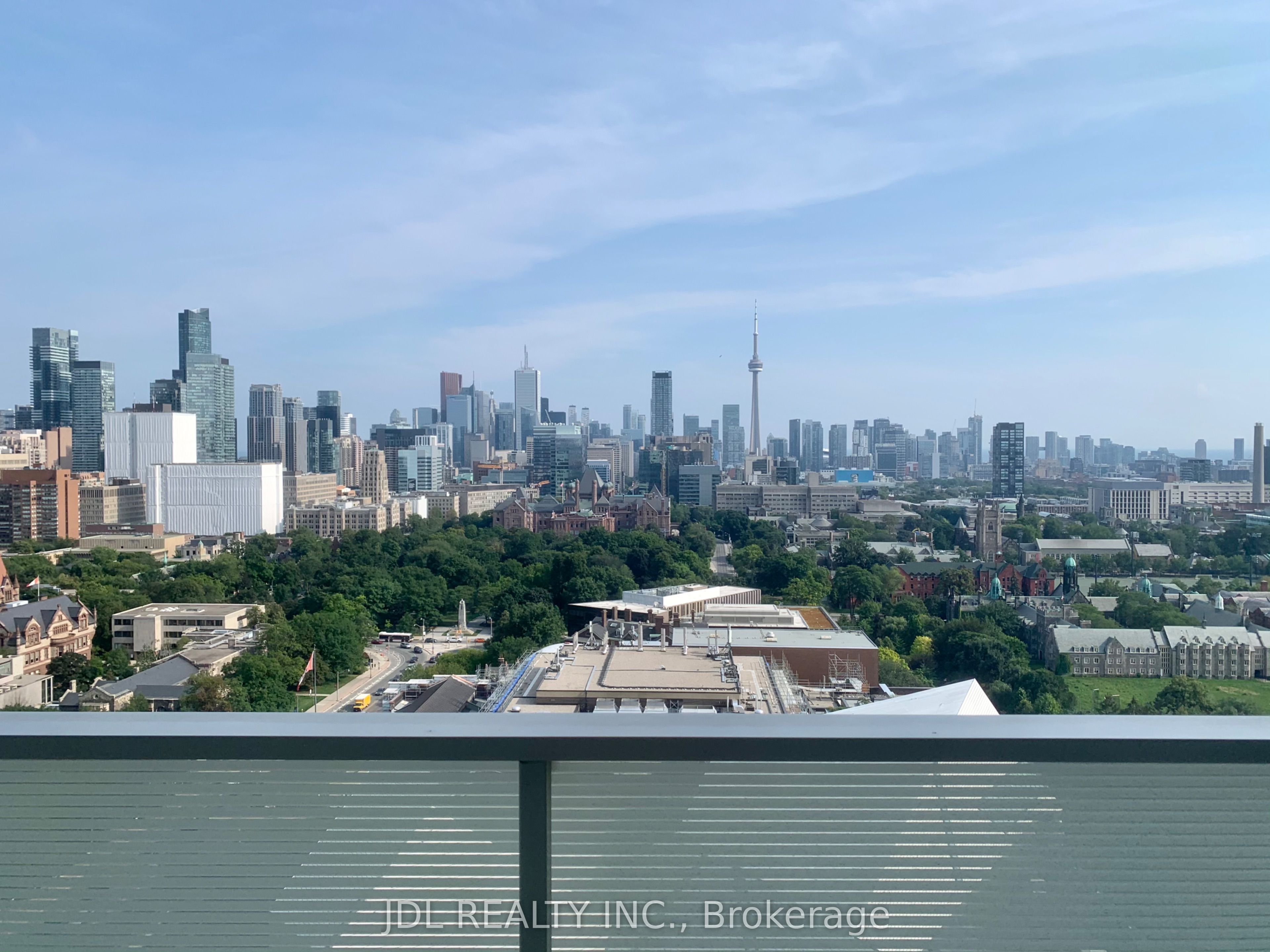 200 Bloor Street W 2204