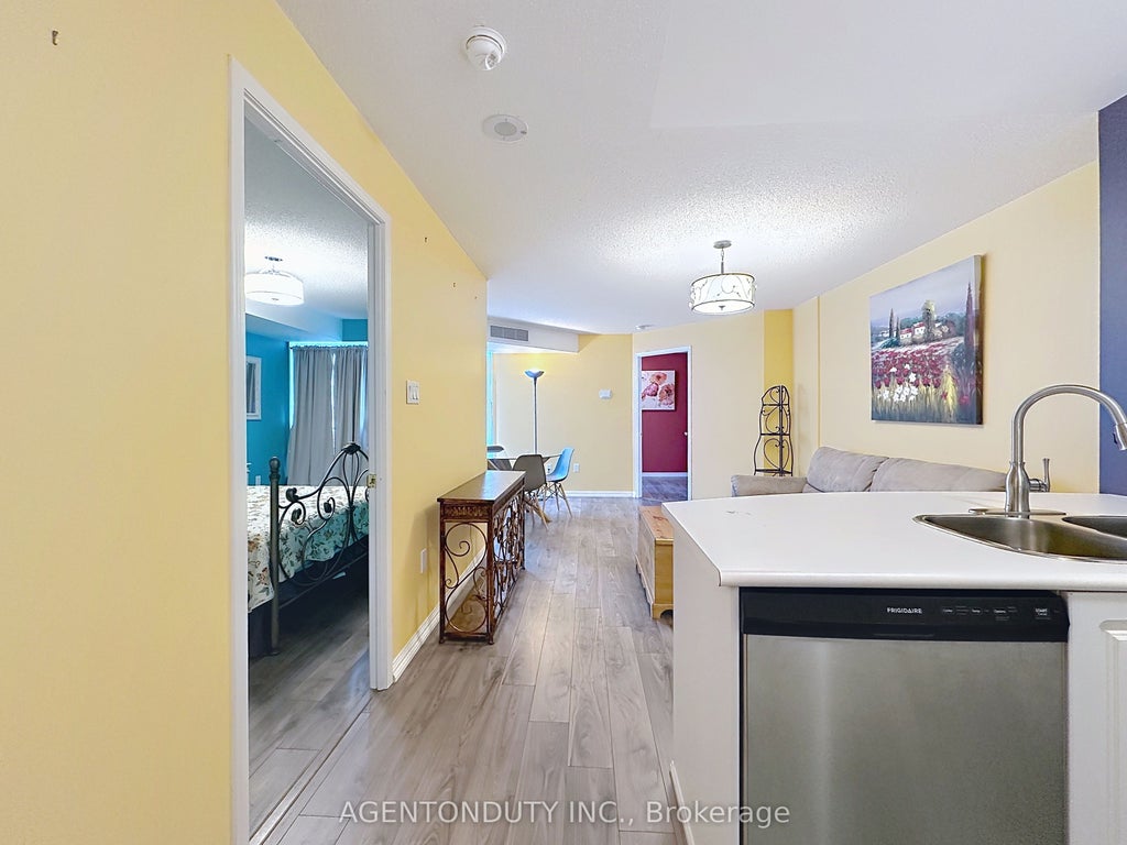 Photo of 109 Front Street E #613, Toronto, ON M5A 4P7 (MLS # C13464758)