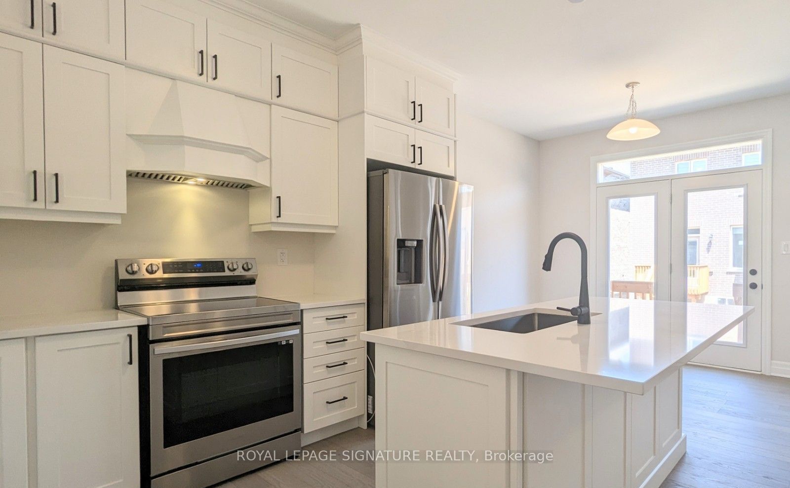 1225 Manitou Way