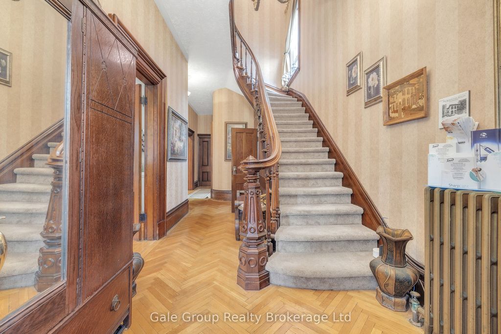 Photo of 77 Light Street, Woodstock, ON N4S 6G9 (MLS # X13033412)