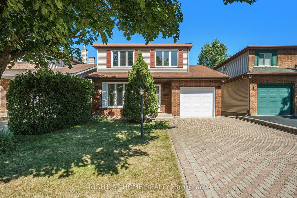 Photo of 82 Nestow Drive, Tanglewood - Grenfell Glen - Pineglen, ON K2G 4L8 (MLS # X12411082)