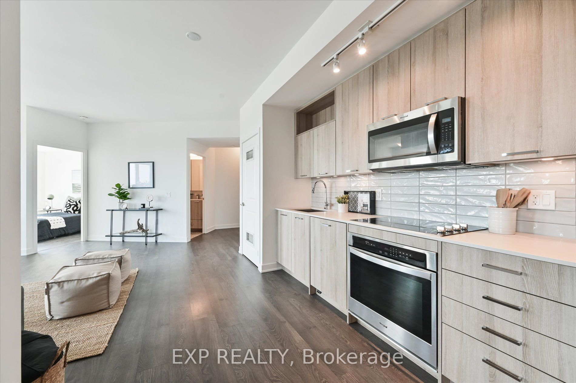 120 Eagle Rock Way 1006