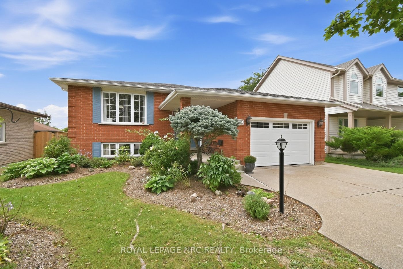 39 West Farmington Drive