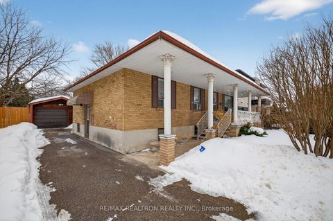 Photo of 39 Ann Arbour Road, Toronto, ON M9M 2J5 (MLS # W12784244)