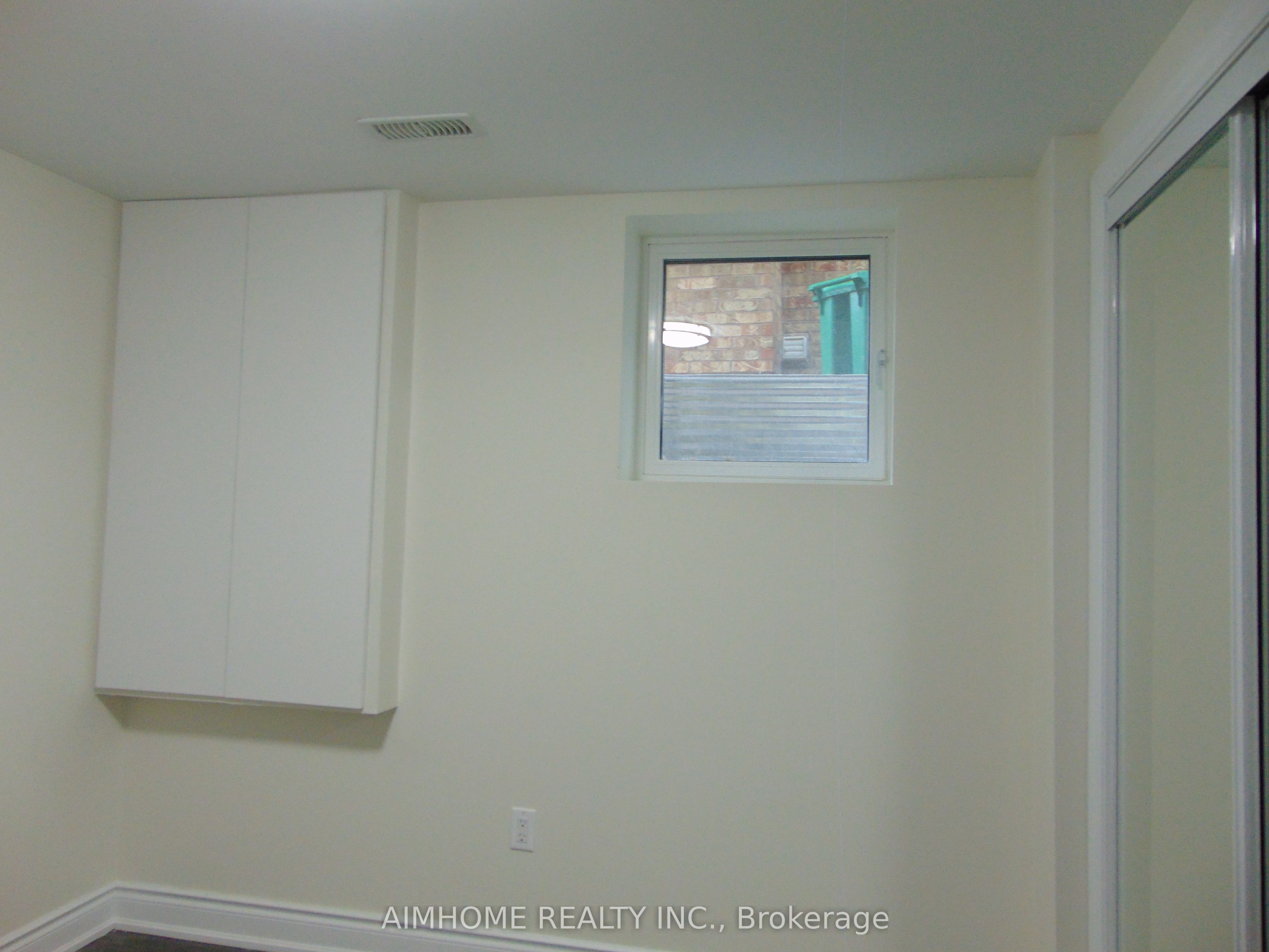 2450 Credit Valley Road