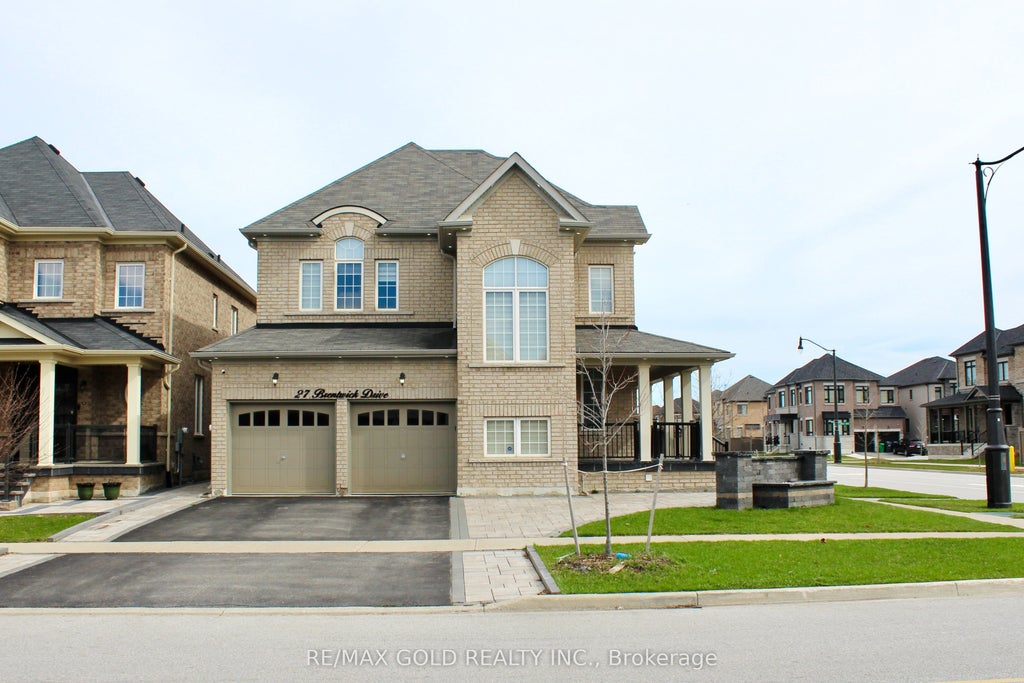 Photo of 27 Brentwick Drive, Brampton, ON L6X 5G1 (MLS # W13412112)