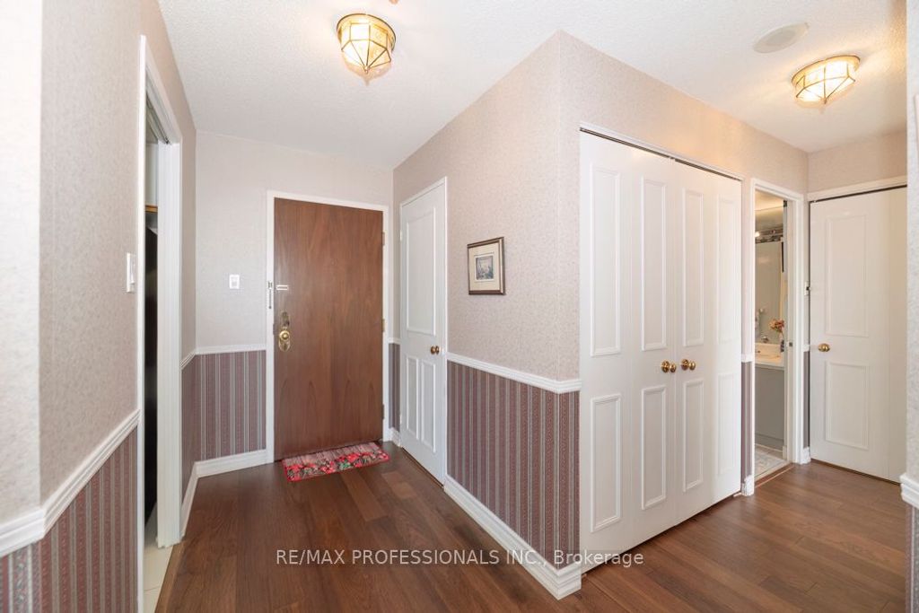 Photo of 1320 Islington Avenue #702, Toronto, ON M9A 5C6 (MLS # W13132530)