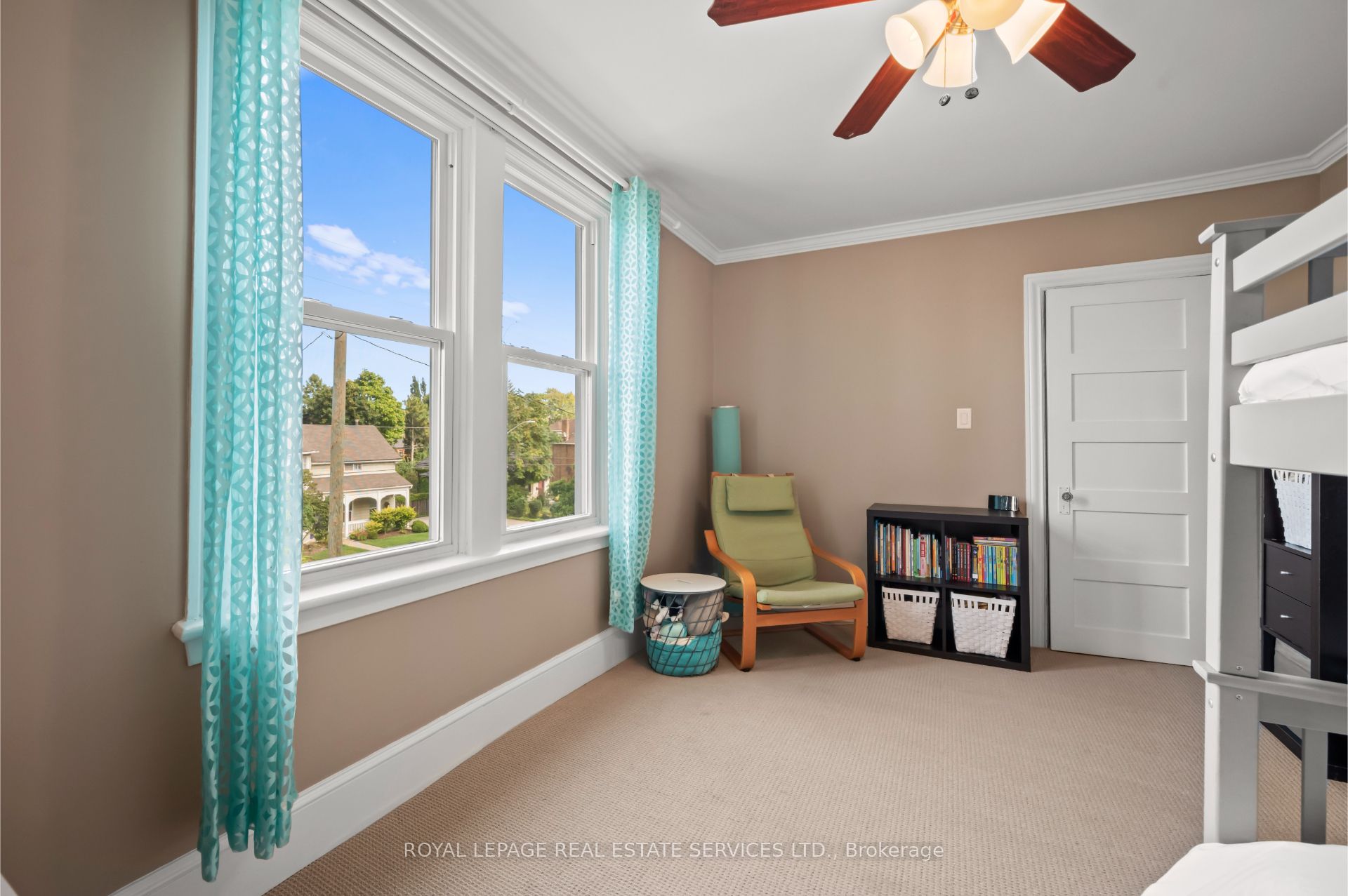 Hamilton, ON L8P 2R9, Canada, 4 Bedrooms Bedrooms, ,2 BathroomsBathrooms,Residential,Active,96251