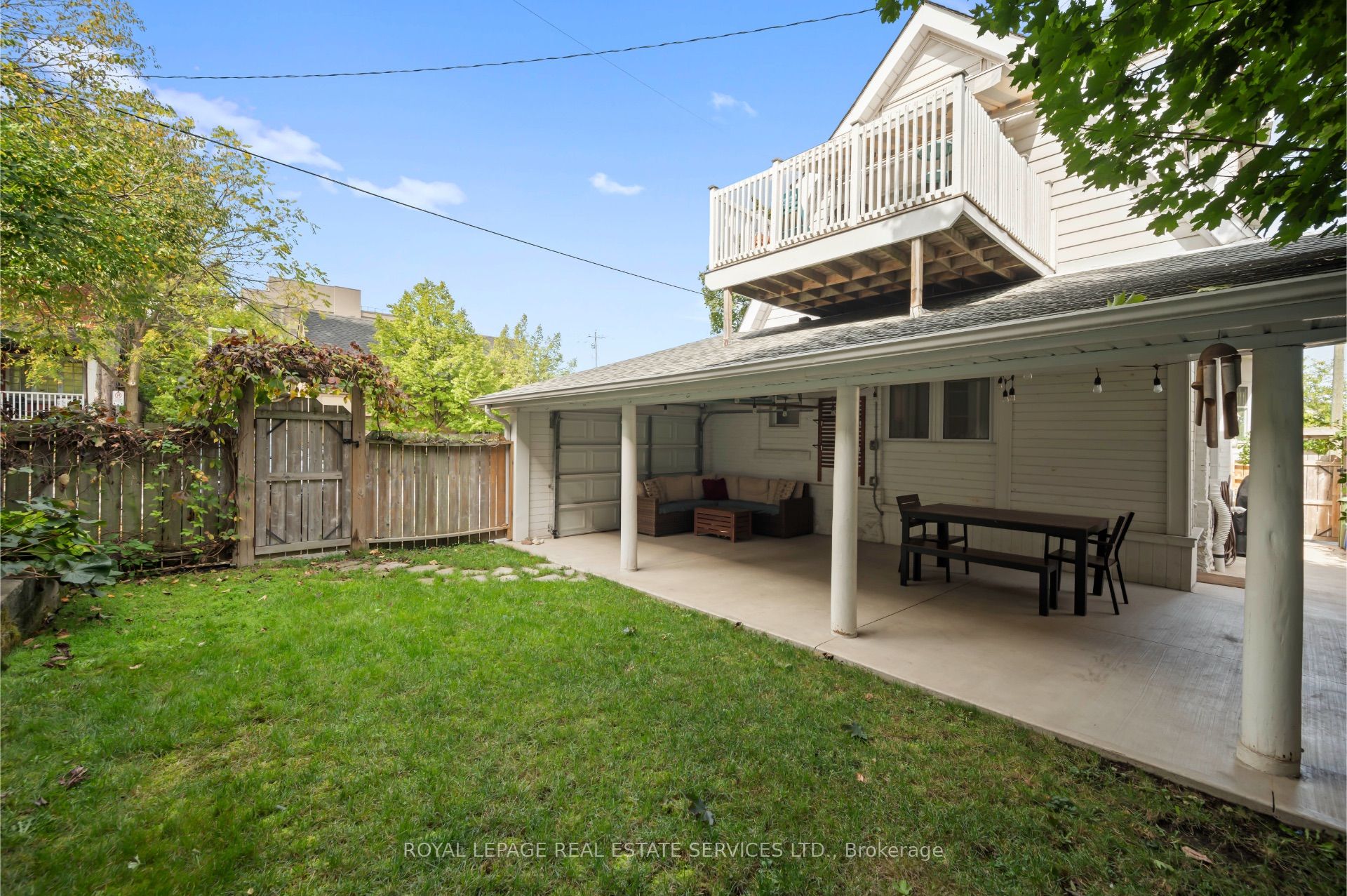 Hamilton, ON L8P 2R9, Canada, 4 Bedrooms Bedrooms, ,2 BathroomsBathrooms,Residential,Active,96251