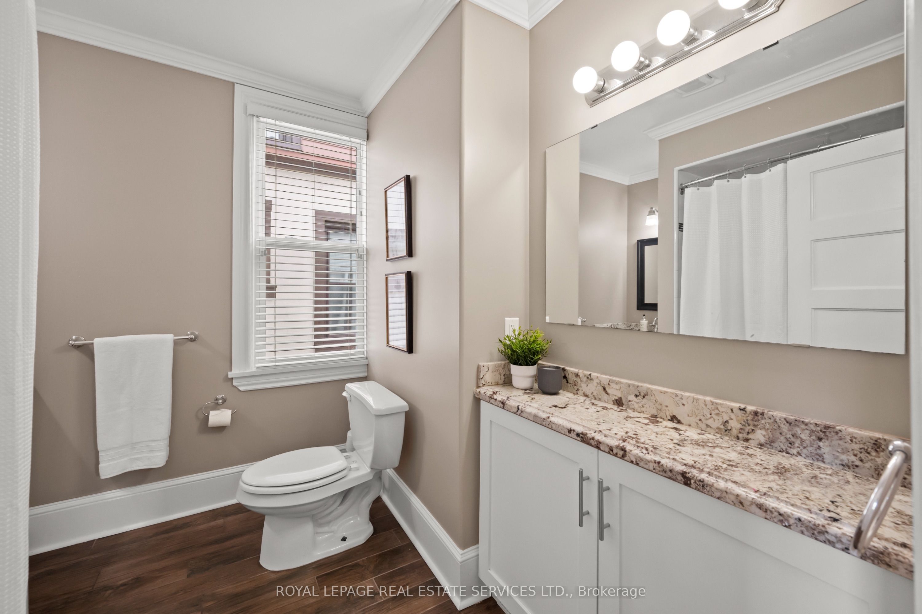 Hamilton, ON L8P 2R9, Canada, 4 Bedrooms Bedrooms, ,2 BathroomsBathrooms,Residential,Active,96251