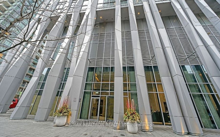 1 Yorkville Avenue 2405