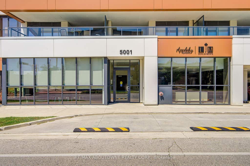 Photo of 5001 Corporate Drive #611, Burlington, ON L7L 0H5 (MLS # W13629994)