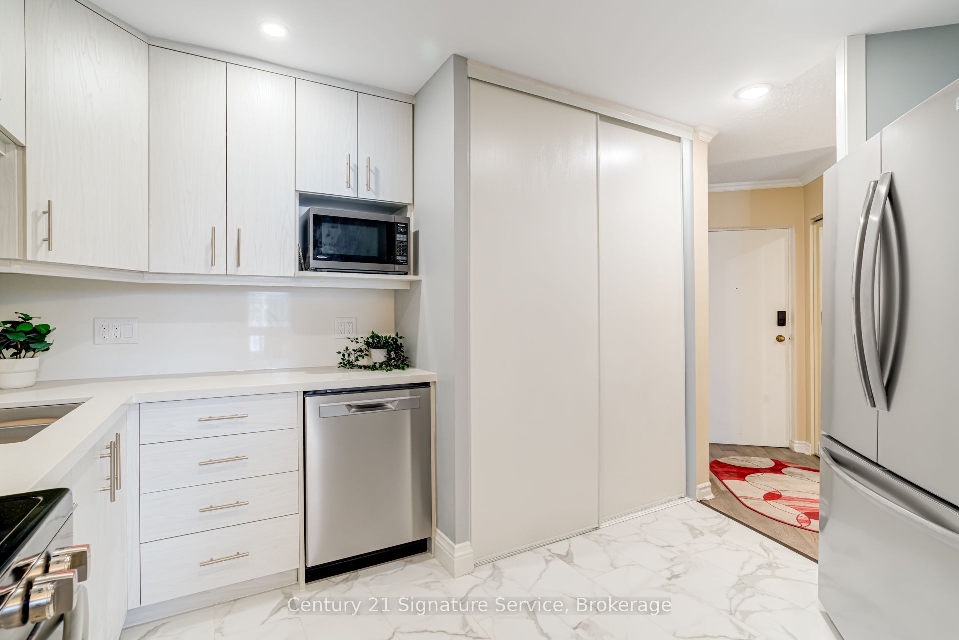 2001 Bonnymede Drive 15