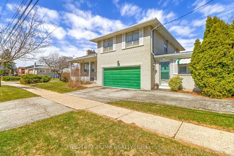 12 Summitcrest Drive Toronto ON M9P 1H7