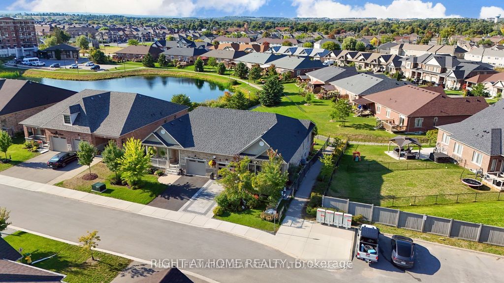 Photo of 126 Kingsmere Crescent, New Tecumseth, ON L9R 0K8 (MLS # N13209098)