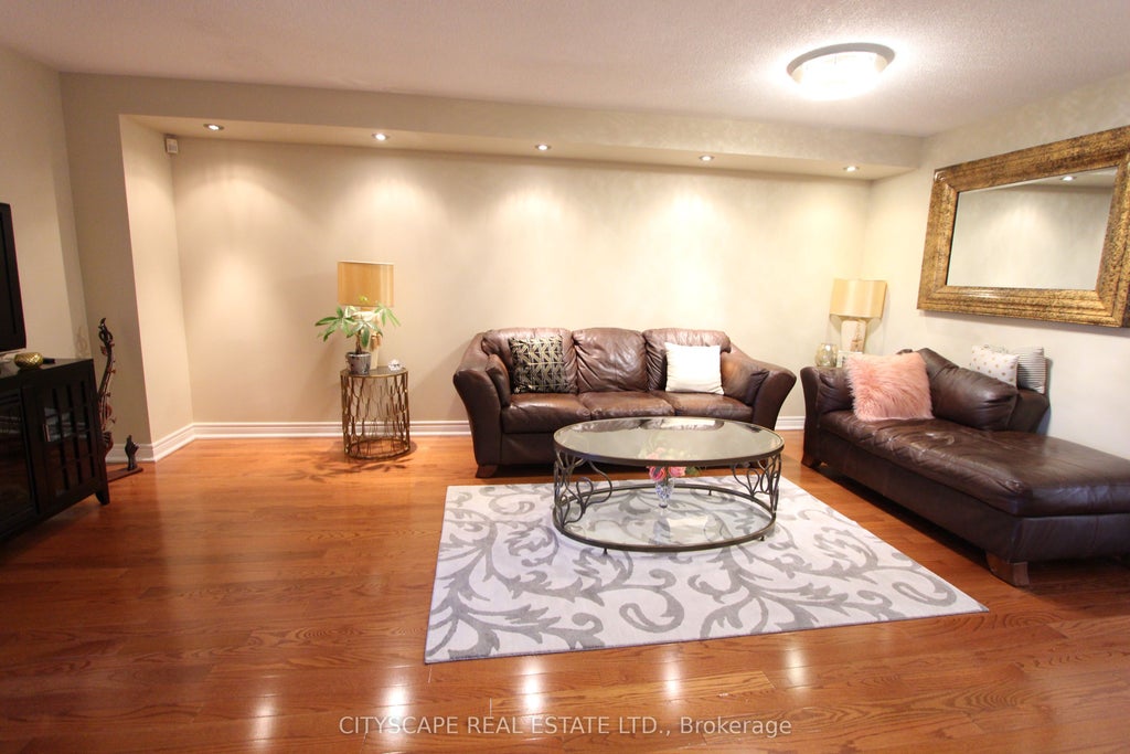 Photo of 3162 Pearwood Place, Mississauga, ON L5B 4H1 (MLS # W13000654)