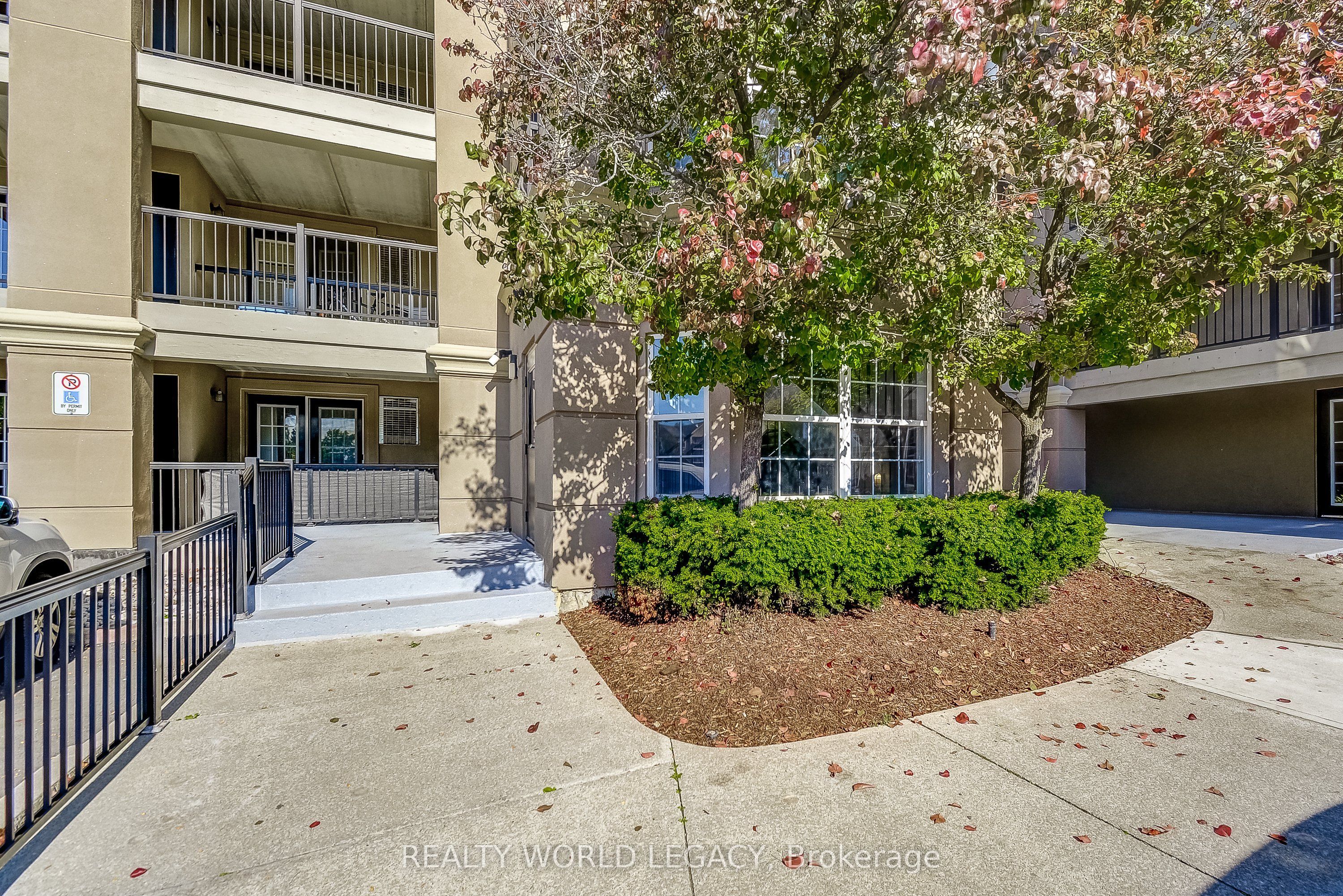 2055 Appleby Line 103