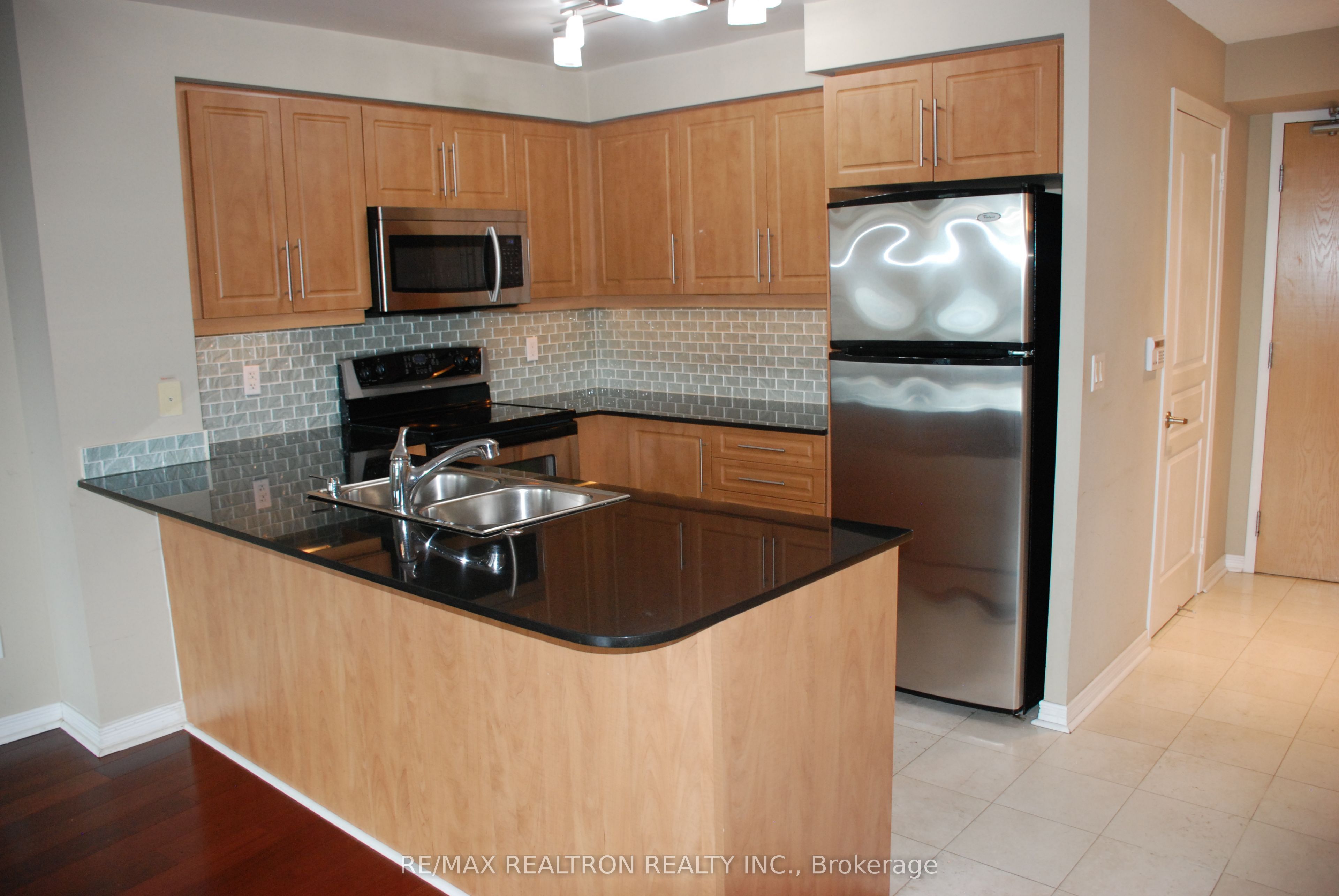 509 Beecroft Road 1211