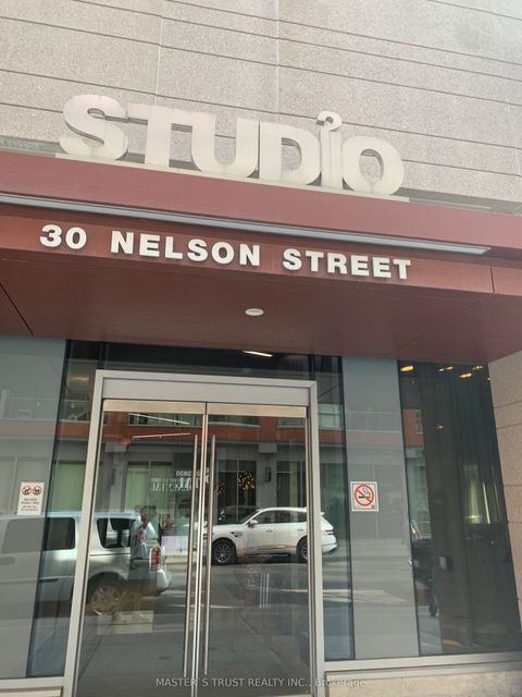 30 Nelson Street 2406 Toronto ON M5V 0H5