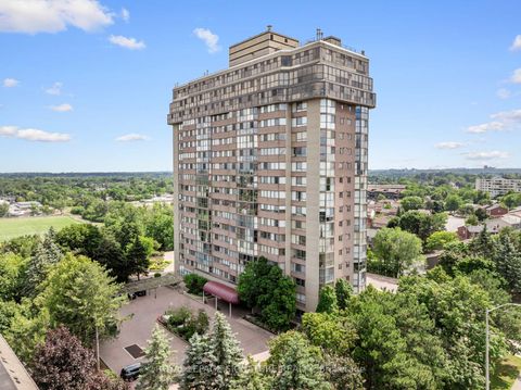 880 Dundas Street W LPH4 Mississauga ON L5C 4H3