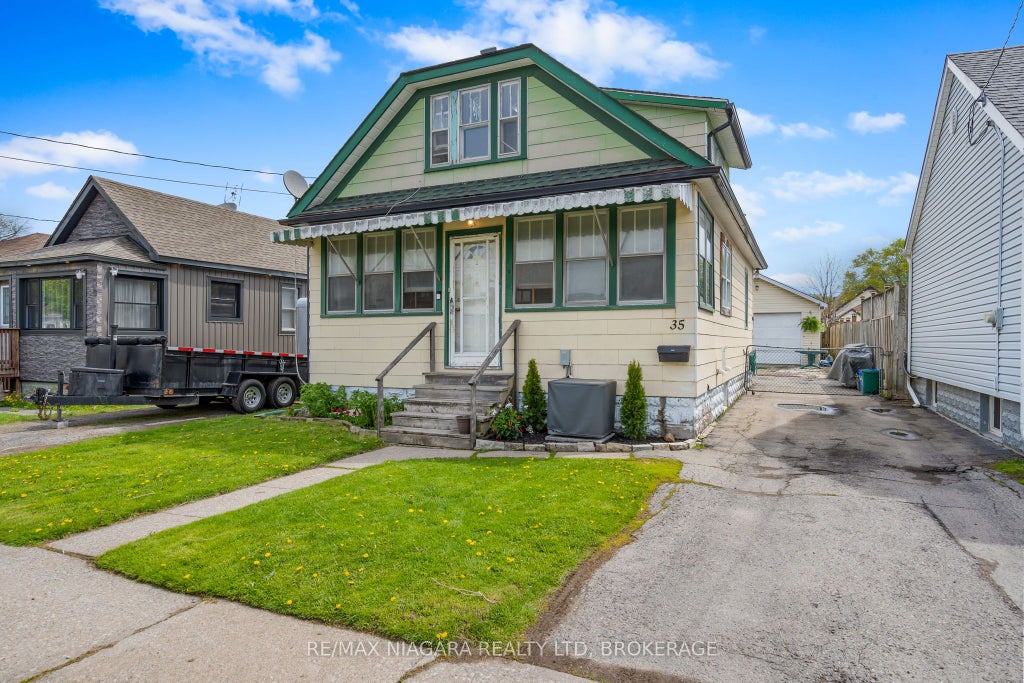 Photo of 35 Deere Street, Welland, ON L3B 2L7 (MLS # X13099480)