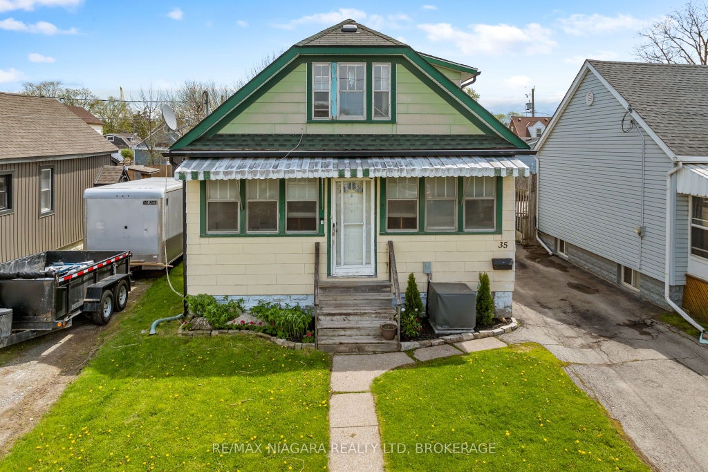 Photo of 35 Deere Street, Welland, ON L3B 2L7 (MLS # X13099480)
