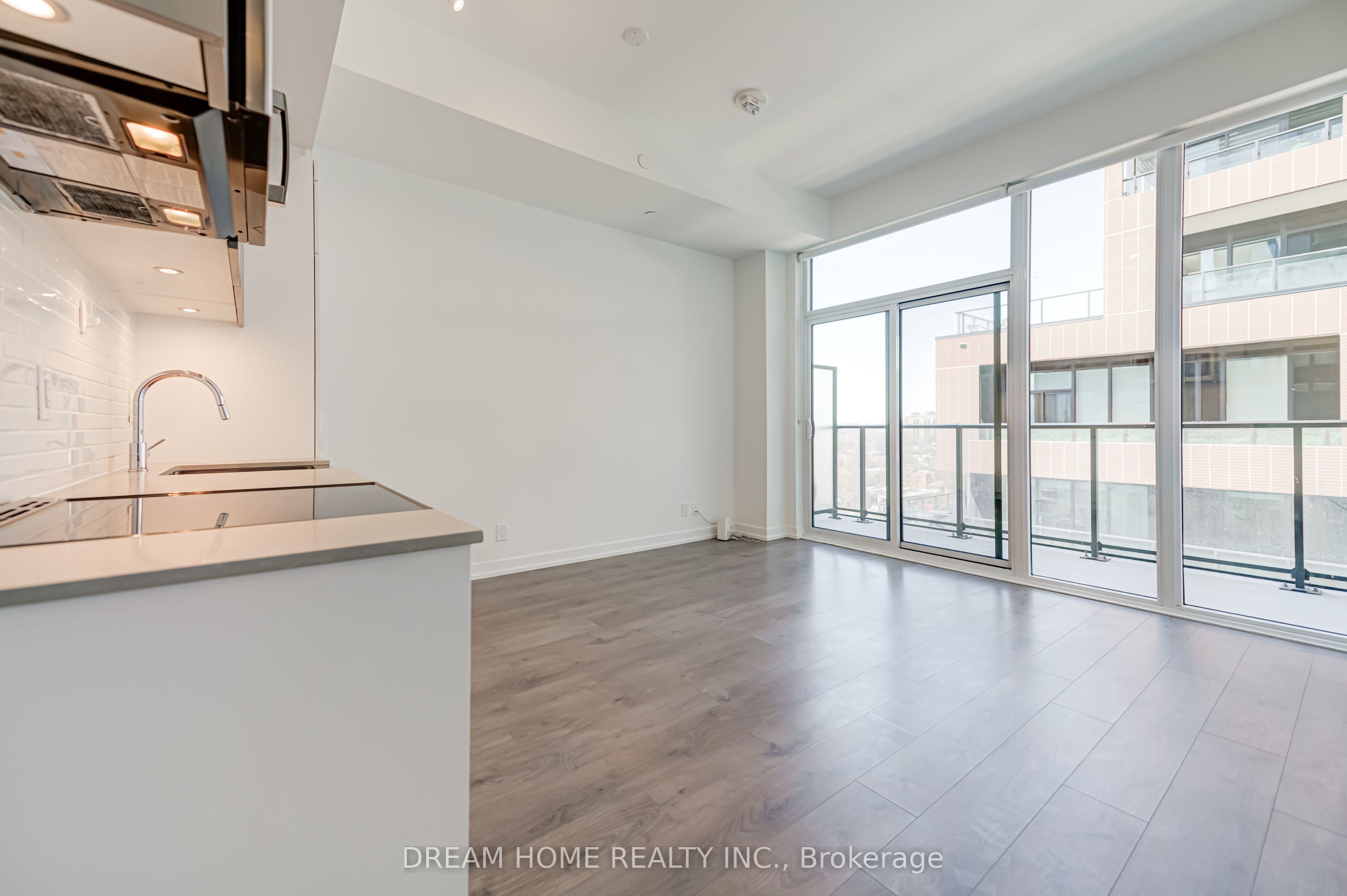 270 Dufferin Street 1110