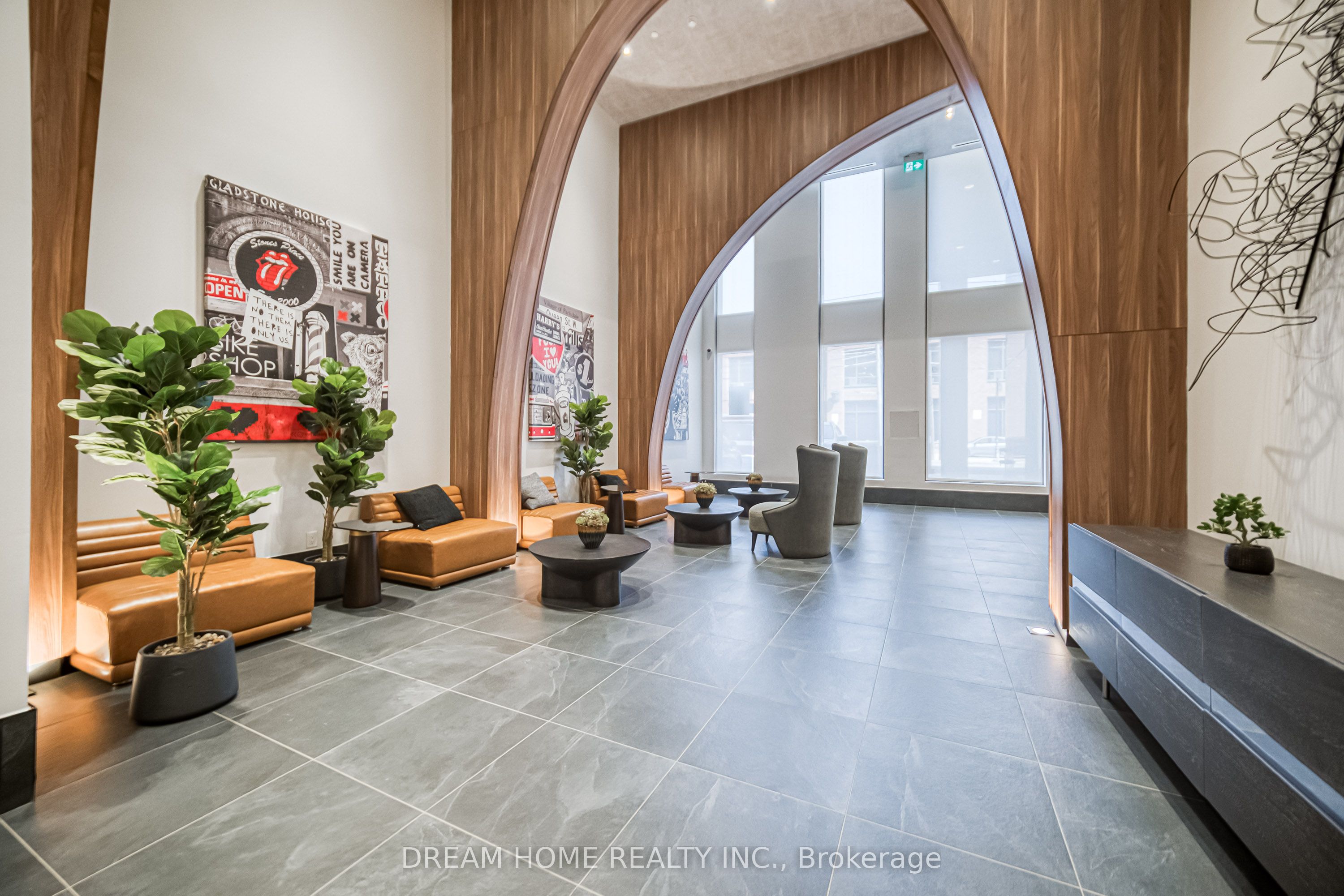 270 Dufferin Street 1110